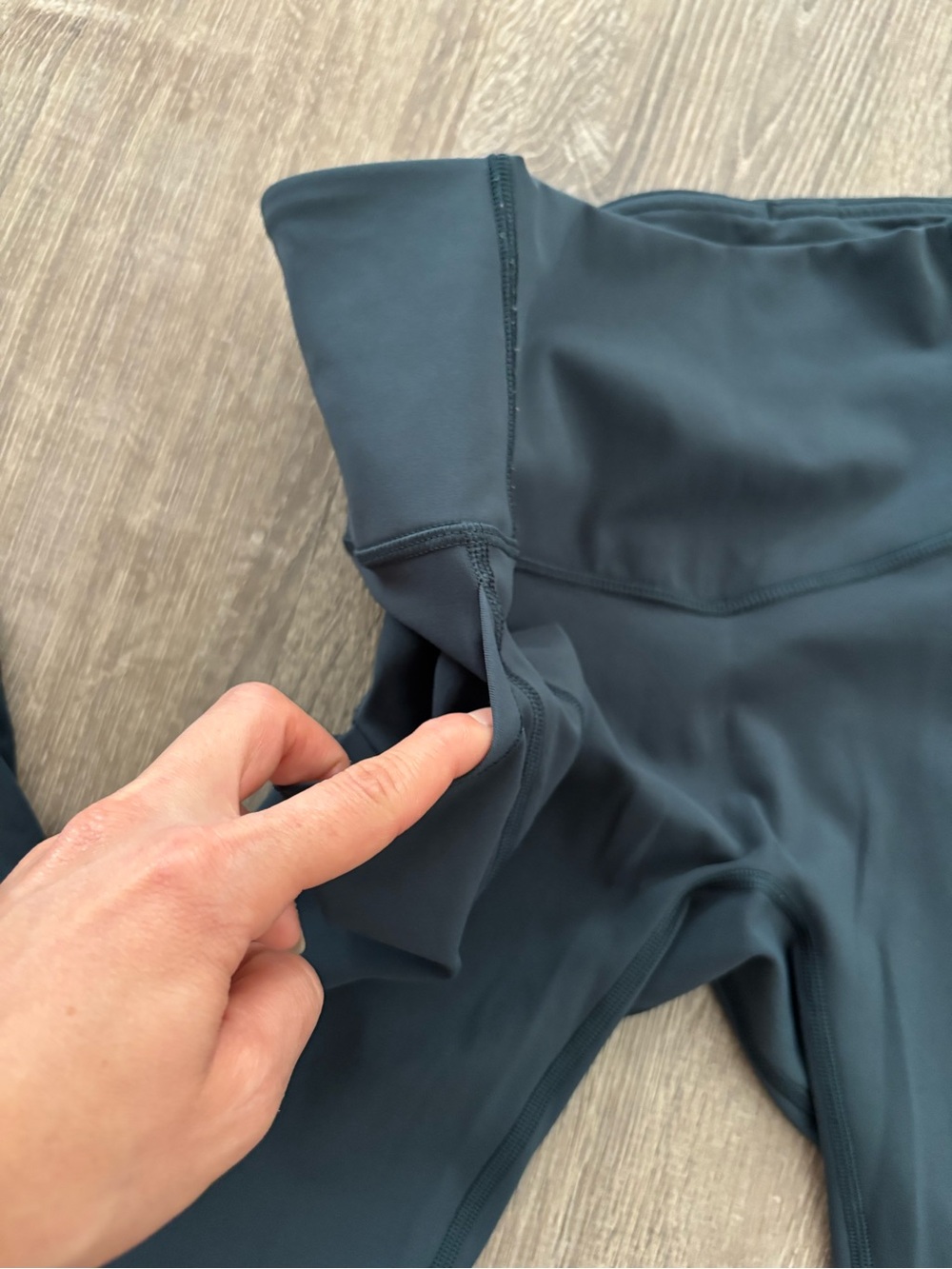 Lululemon Leggings w/pockets (6) - Picture 5 of 6